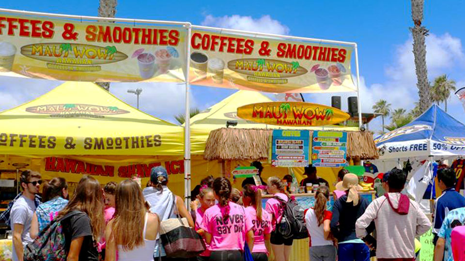 Maui Wowi franchisees books events for their mobile franchise opportunities. This is one of our franchisees at a fair.